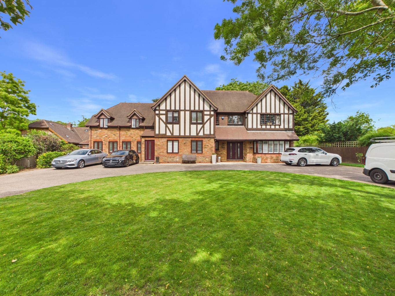 87 Plaistow Lane Image